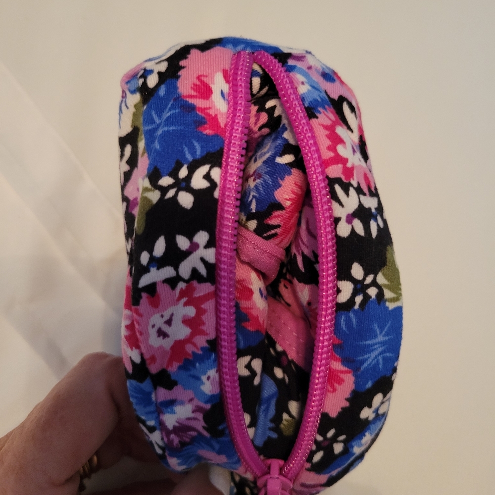 NEW Snoozies Slippers in bag - size XL - Picture 4 of 4